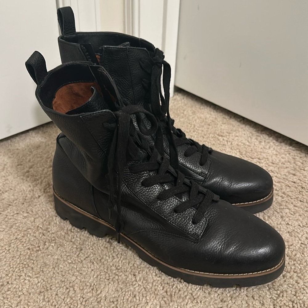Vionic Boots